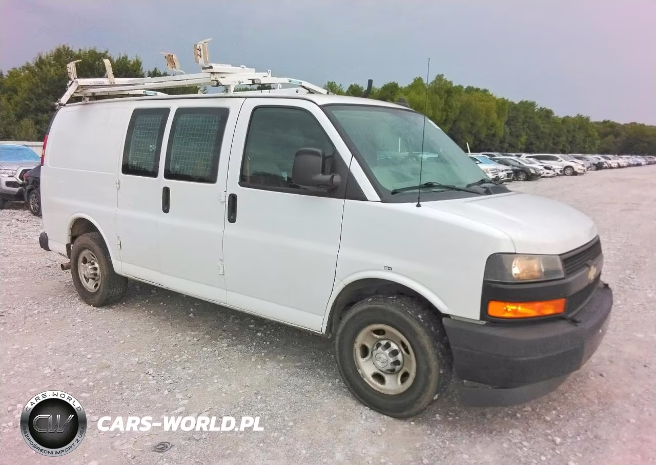 2018 Chevrolet Express G2500 VIN:1GCWGAFP2J1183185 - 4