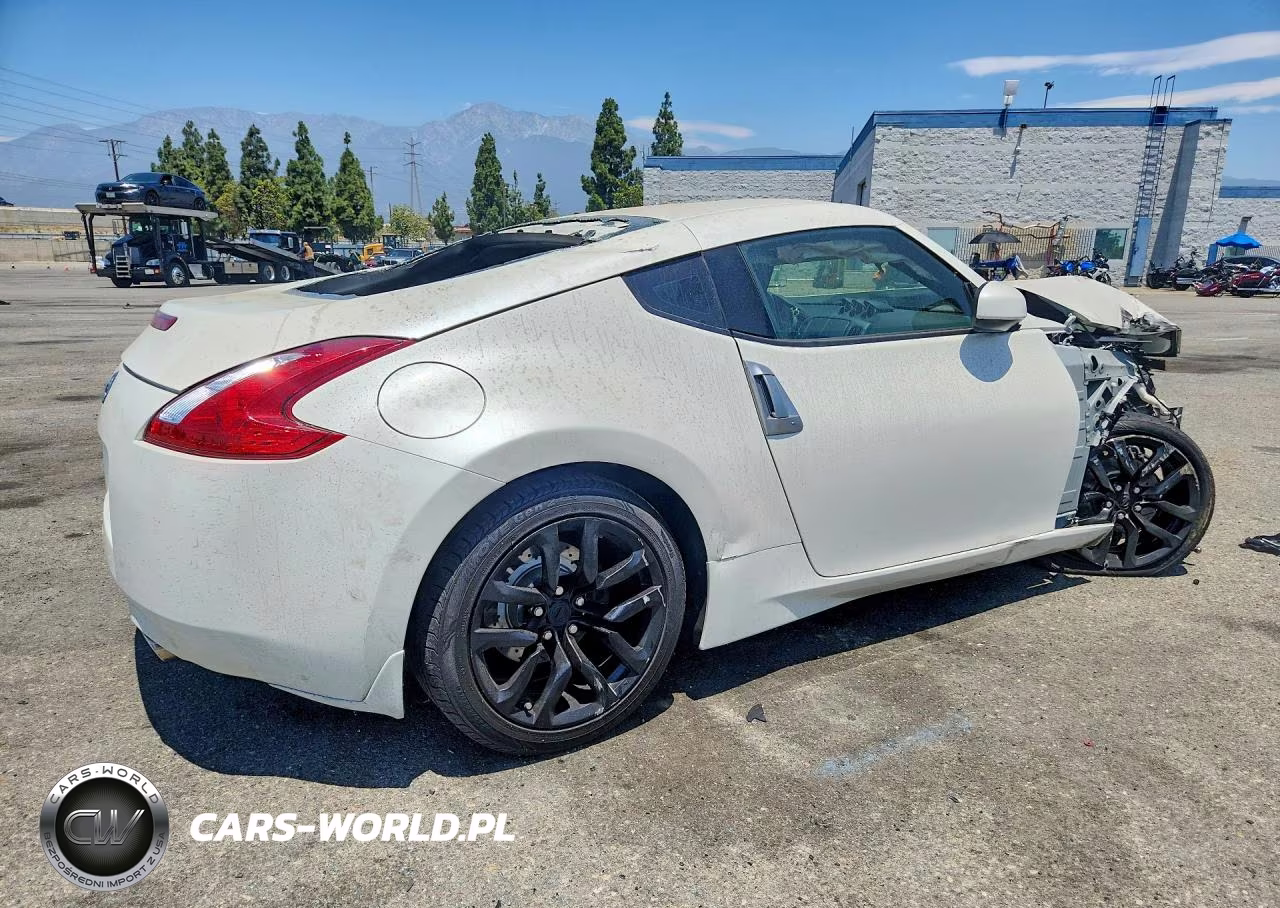 2016 Nissan 370Z Base VIN:JN1AZ4EH0GM935721 - 3