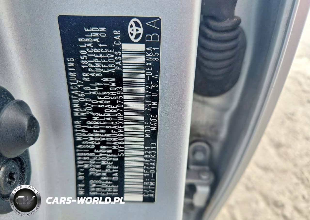 2017 Toyota Corolla Le VIN:5YFBURHEXHP707593 - 13
