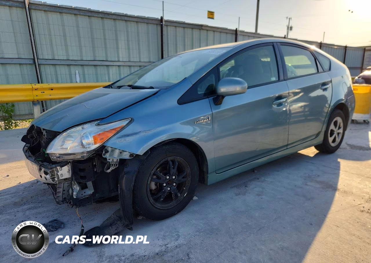 2015 Toyota Prius Two – zdjęcie 1 z 14