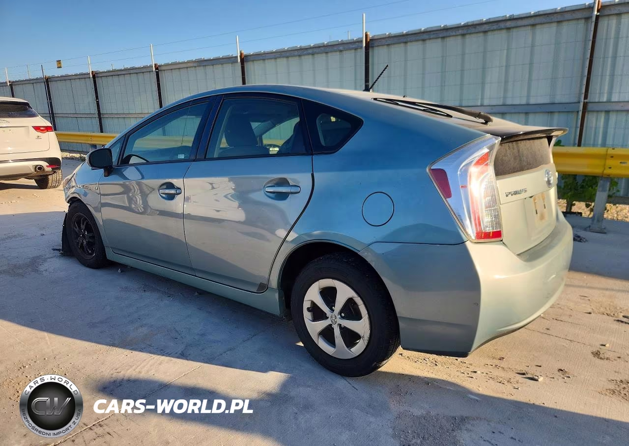 2015 Toyota Prius Two VIN:JTDKN3DU6F1982533 - 2