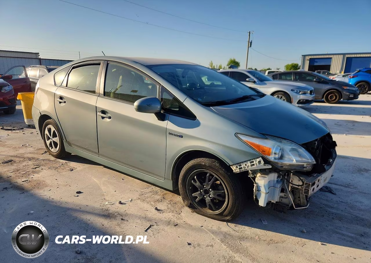 2015 Toyota Prius Two VIN:JTDKN3DU6F1982533 - 4