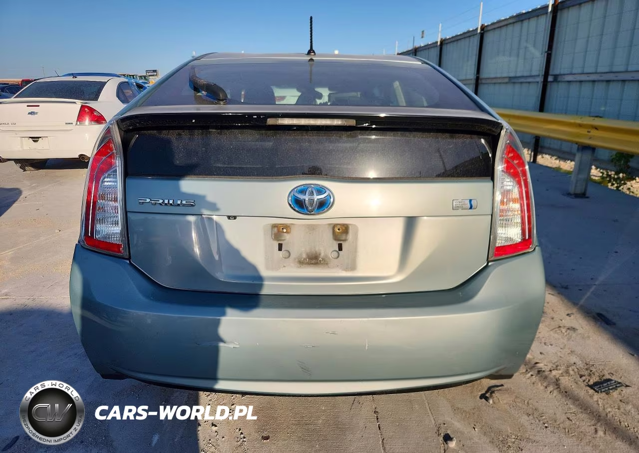 2015 Toyota Prius Two VIN:JTDKN3DU6F1982533 - 6