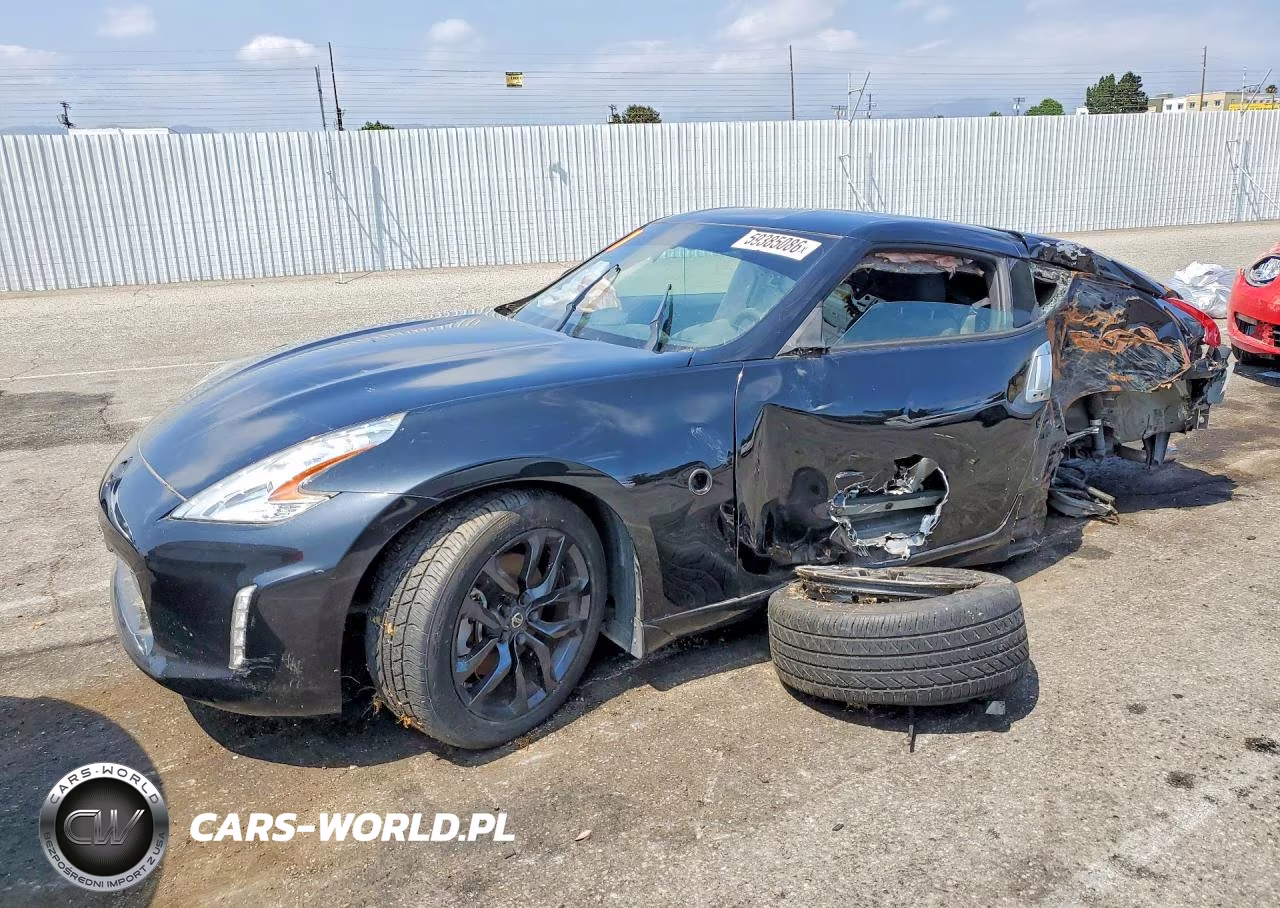 2016 Nissan 370Z Base – zdjęcie 1 z 13
