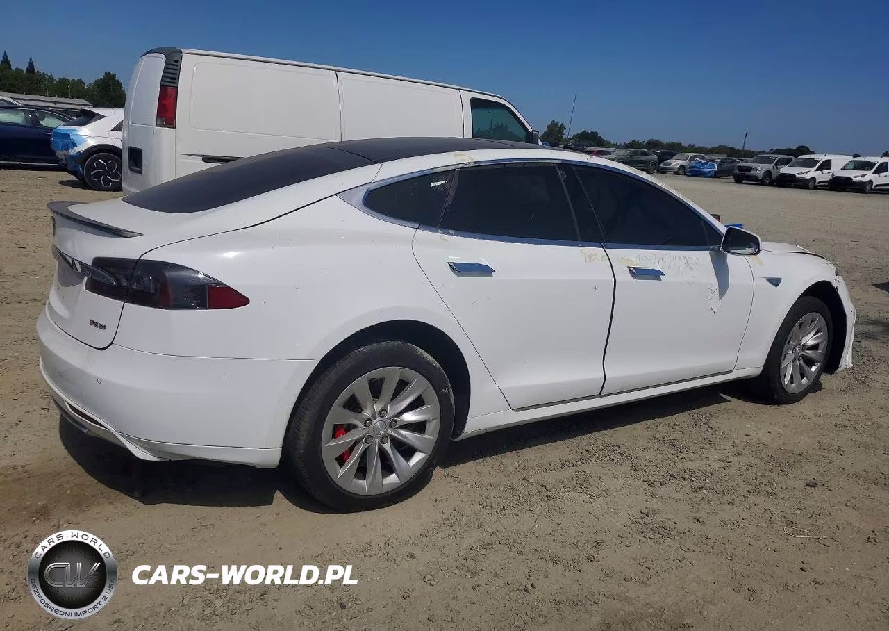 2014 Tesla Model S VIN:5YJSA1H17EFP37763 - 3