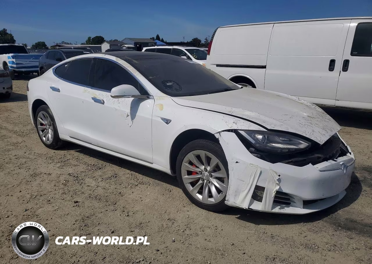 2014 Tesla Model S VIN:5YJSA1H17EFP37763 - 4