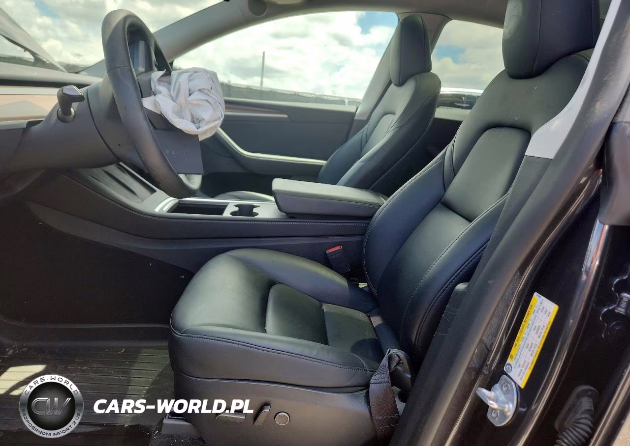 2024 Tesla Model Y VIN:7SAYGDED5RF161043 - 7