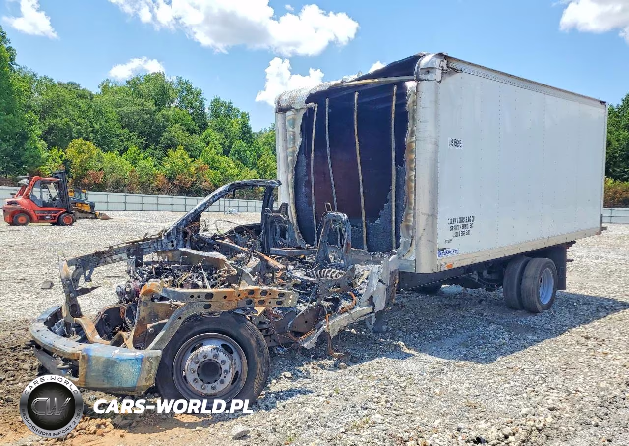 2022 Ford F550 Super Duty Box Truck