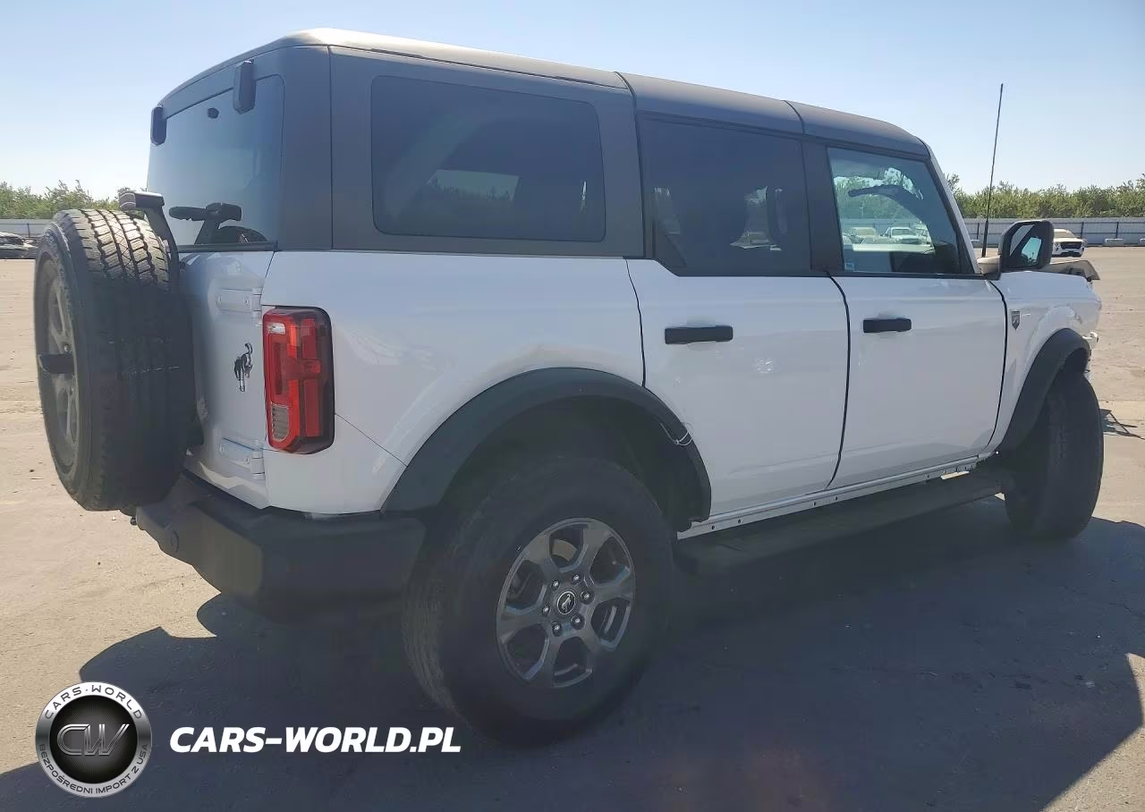 2023 Ford Bronco Base VIN:1FMDE5BH8PLB70064 - 3