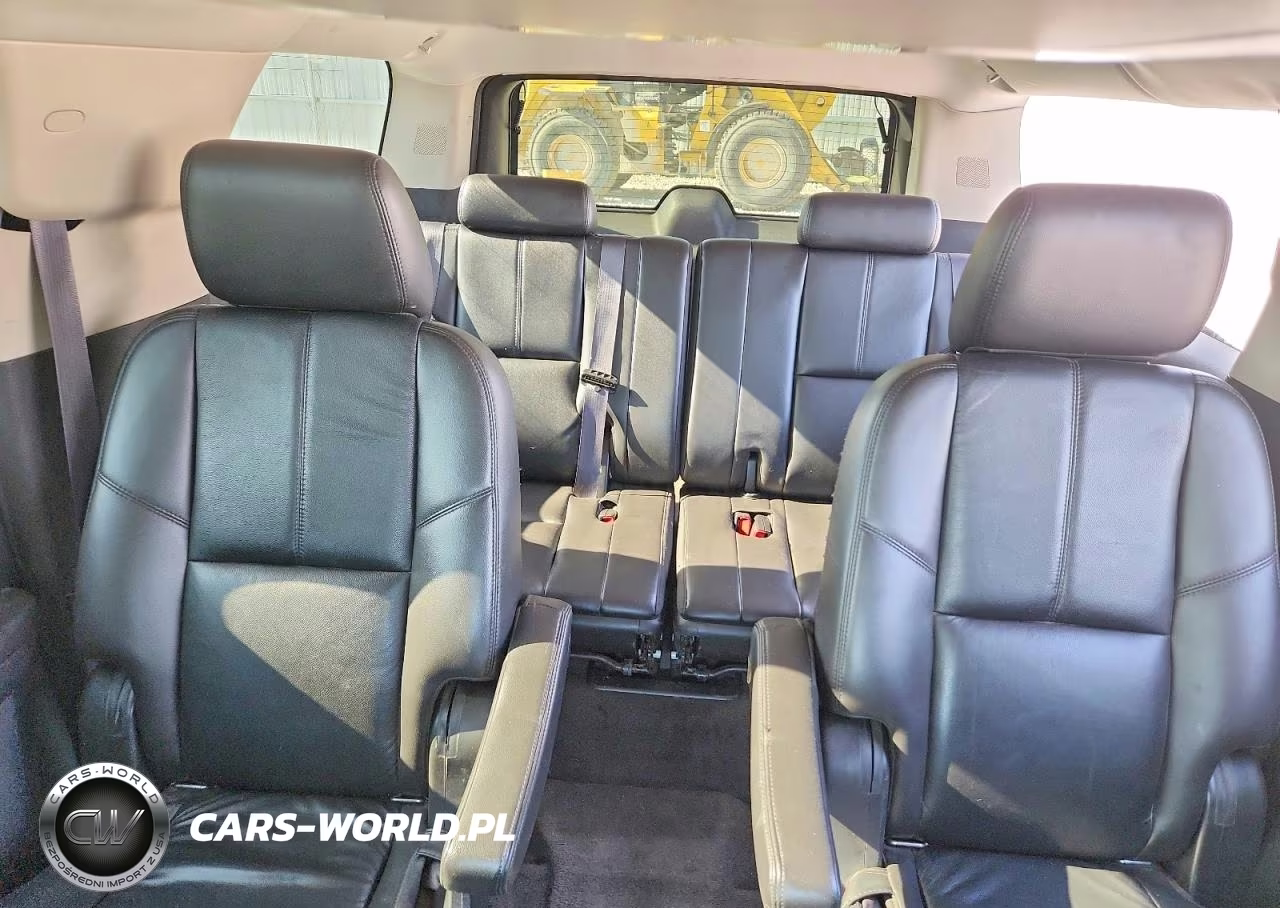 2011 Chevrolet Suburban K1500 Lt VIN:1GNSKJE31BR323586 - 10