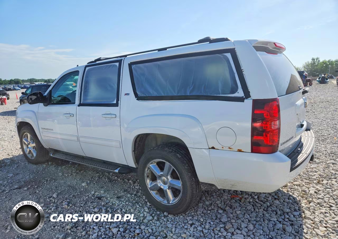 2011 Chevrolet Suburban K1500 Lt VIN:1GNSKJE31BR323586 - 2