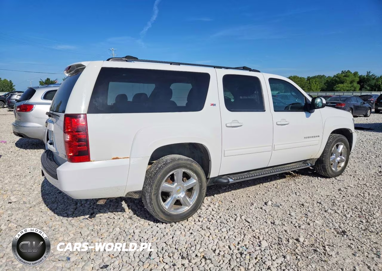 2011 Chevrolet Suburban K1500 Lt VIN:1GNSKJE31BR323586 - 3