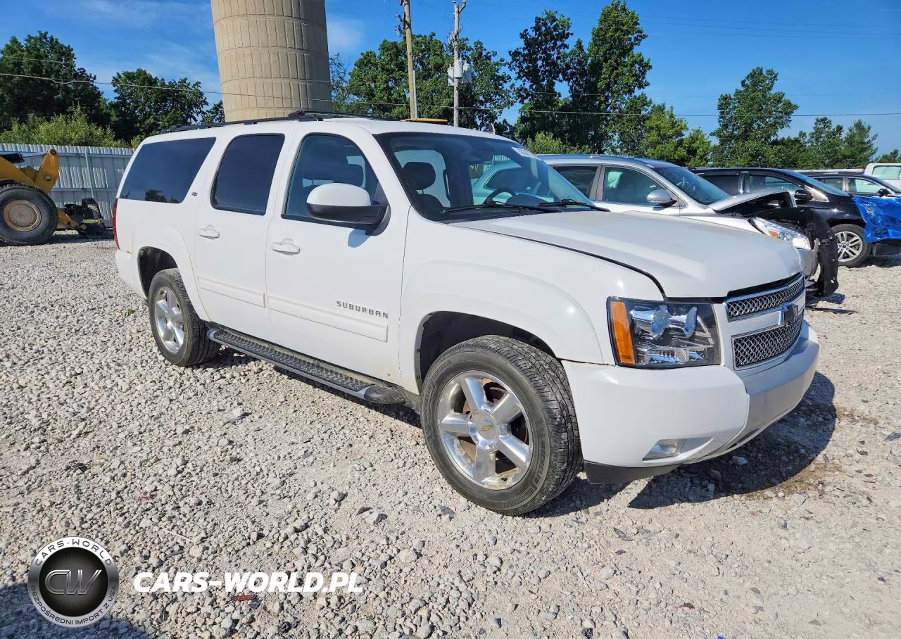 2011 Chevrolet Suburban K1500 Lt VIN:1GNSKJE31BR323586 - 4