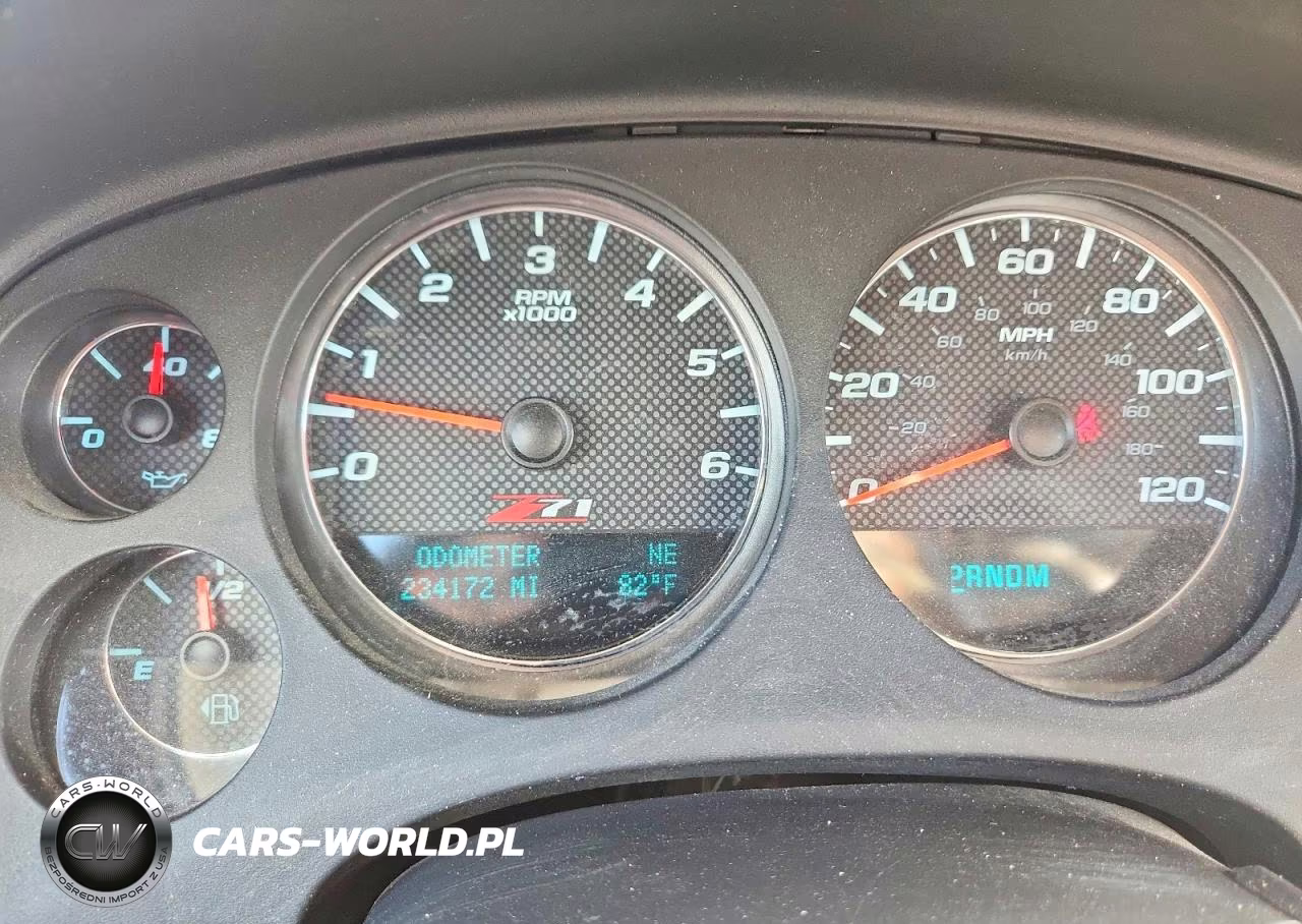 2011 Chevrolet Suburban K1500 Lt VIN:1GNSKJE31BR323586 - 9