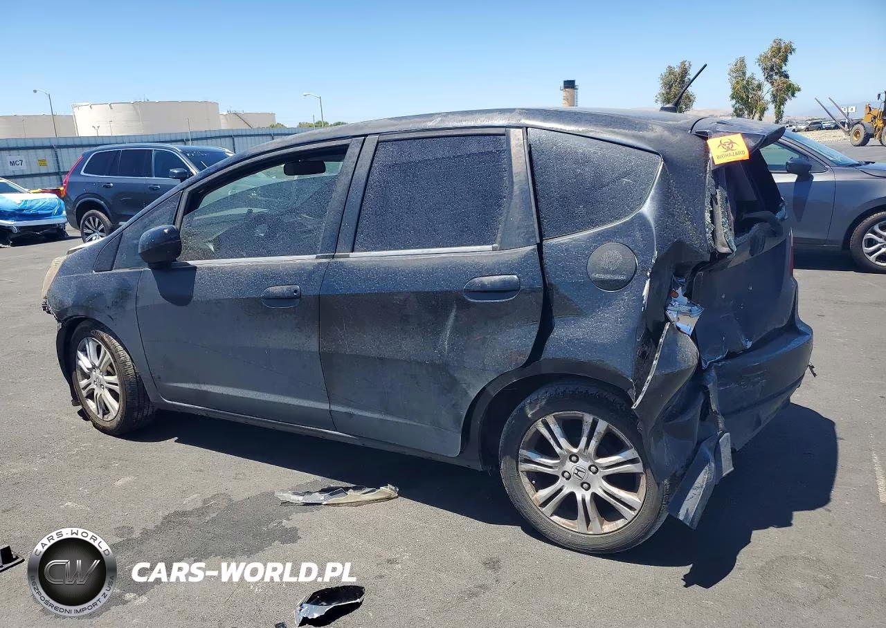 2011 Honda Fit Sport VIN:JHMGE8H52BC006266 - 2