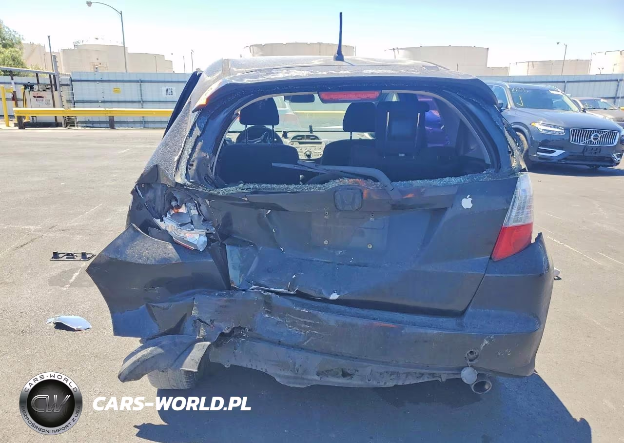 2011 Honda Fit Sport VIN:JHMGE8H52BC006266 - 6