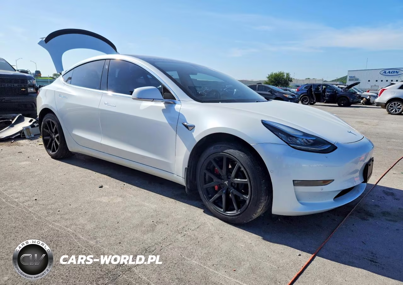 2018 Tesla Model 3 VIN:5YJ3E1EA0JF005689 - 4