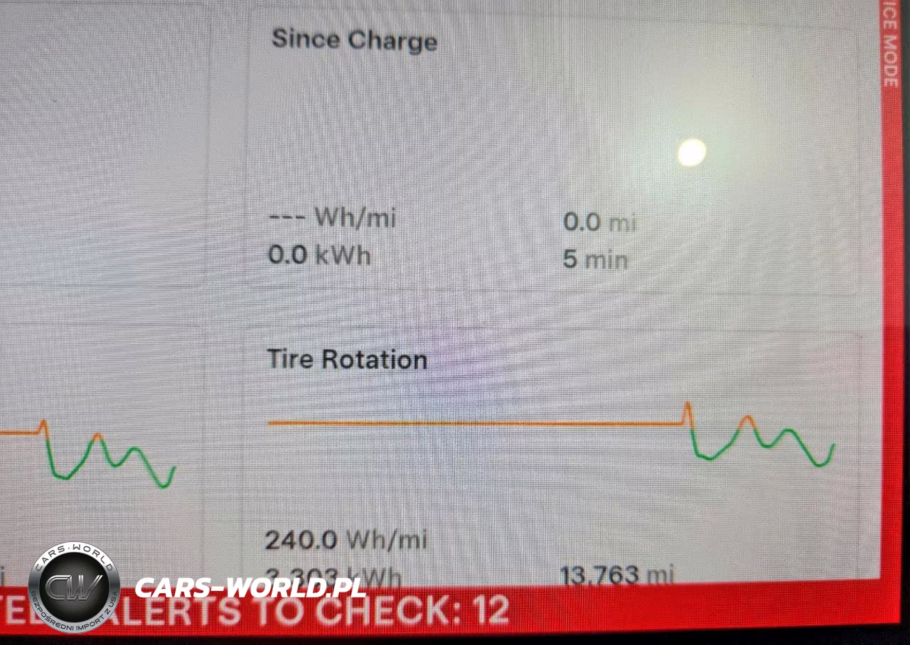 2018 Tesla Model 3 VIN:5YJ3E1EA0JF005689 - 9