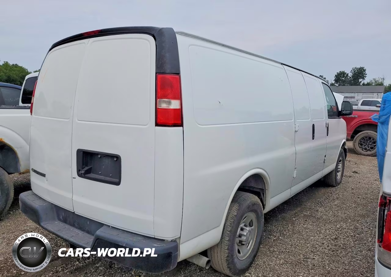 2018 Chevrolet Express 2500 Cargo Ext Delivery Van VIN:1GCWGBFP0J1265552 - 3