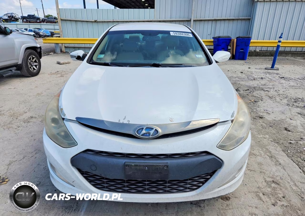 2015 Hyundai Sonata Hybrid Base VIN:KMHEC4A47FA123895 - 5