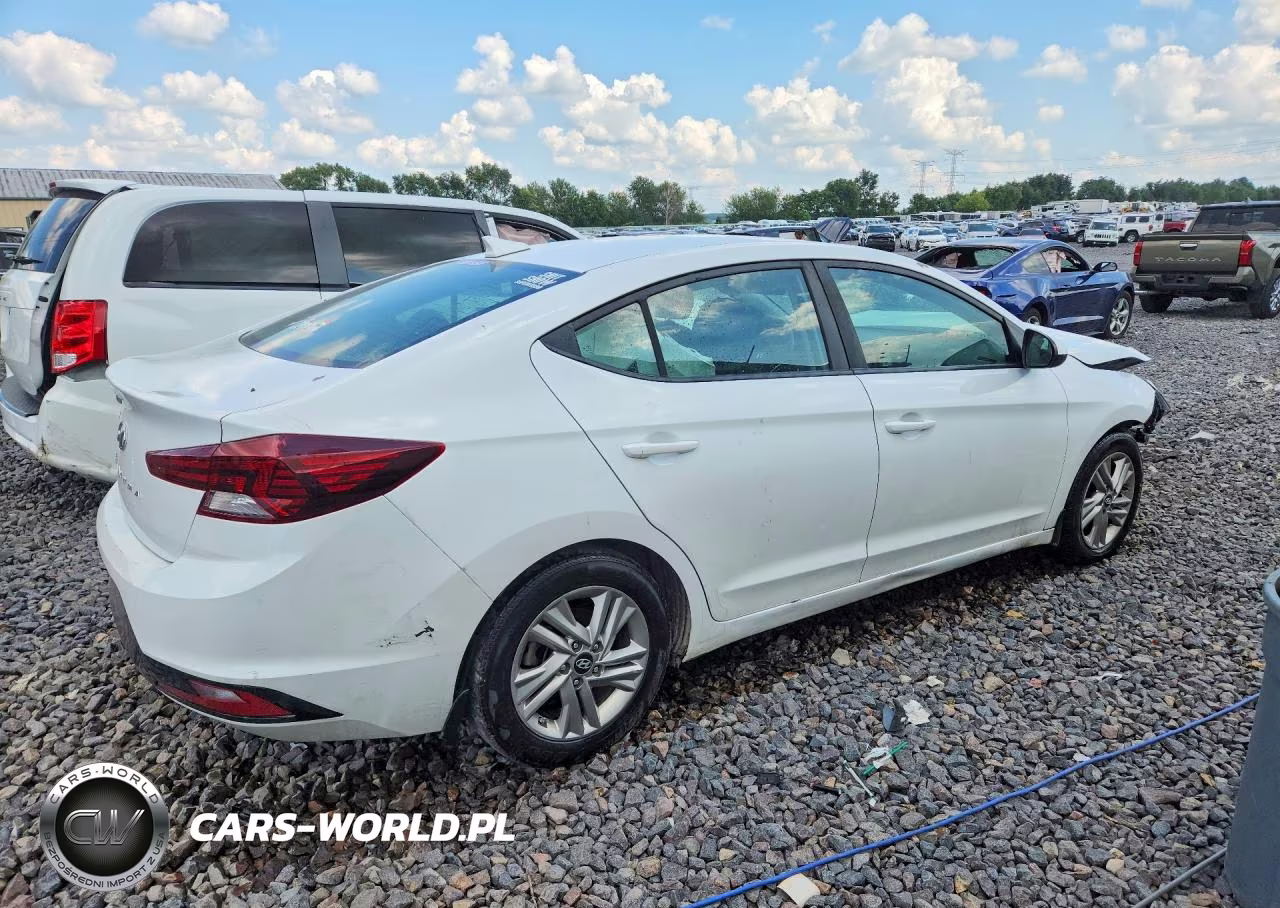 2019 Hyundai Elantra Sel VIN:5NPD84LF9KH455291 - 3