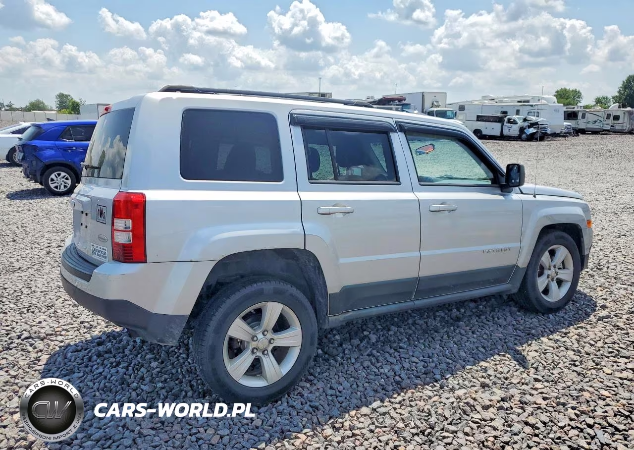 2011 Jeep Patriot Sport VIN:1J4NF1GBXBD183138 - 3