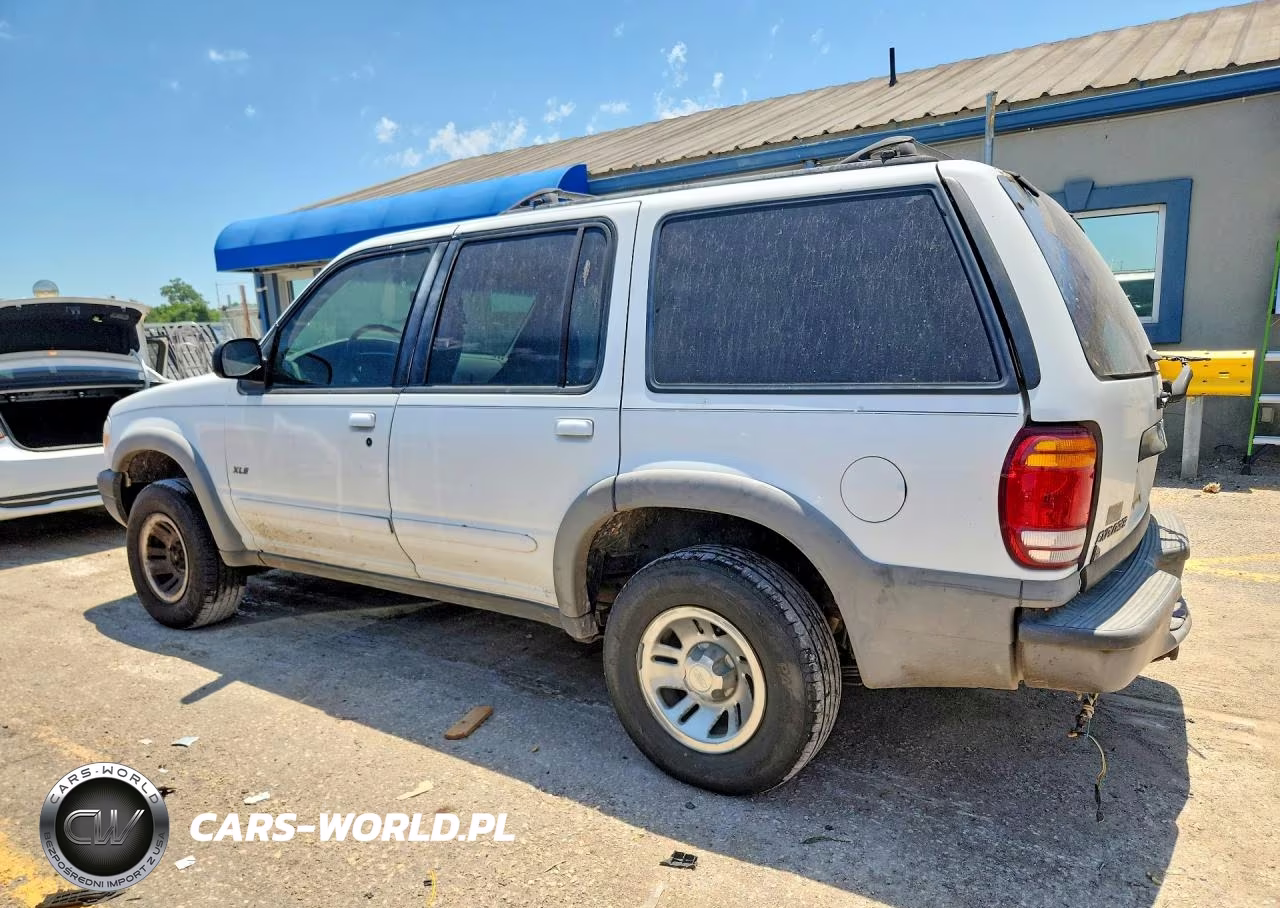 1999 Ford Explorer VIN:1FMZU34X0XZB40023 - 2