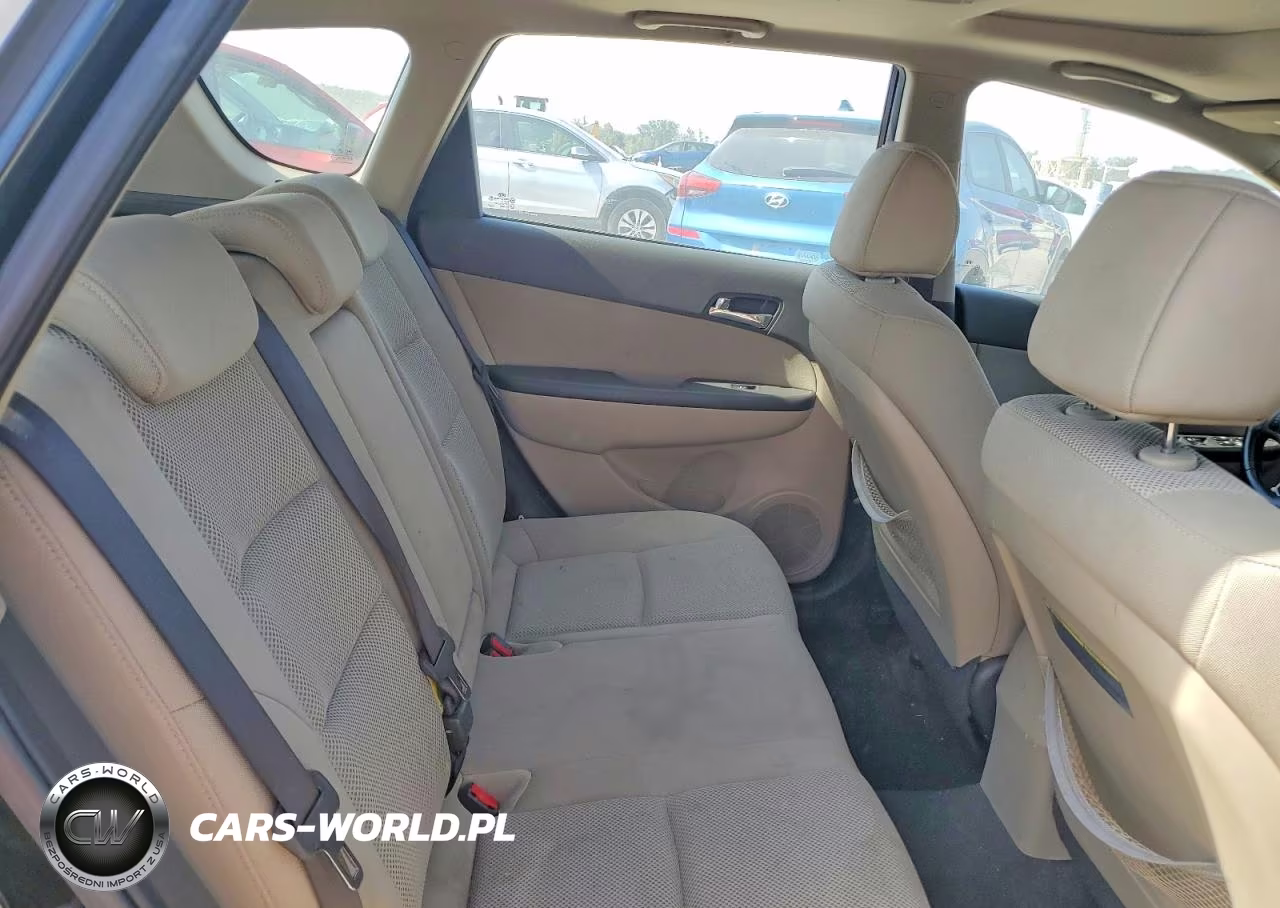 2010 Hyundai Elantra Touring Gls VIN:KMHDC8AE7AU072563 - 10