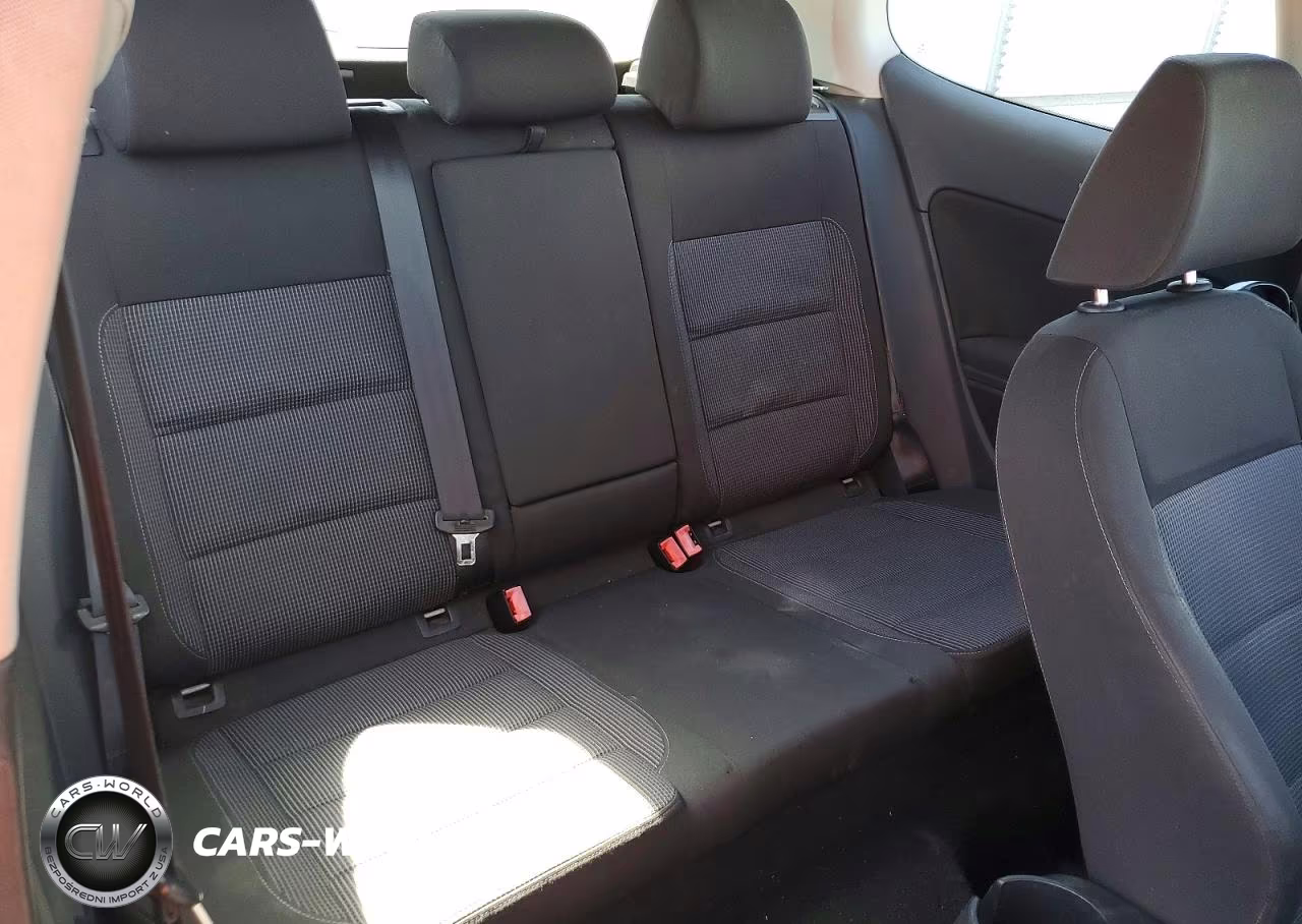 2011 Volkswagen Golf VIN:WVWAB7AJ9BW172901 - 10