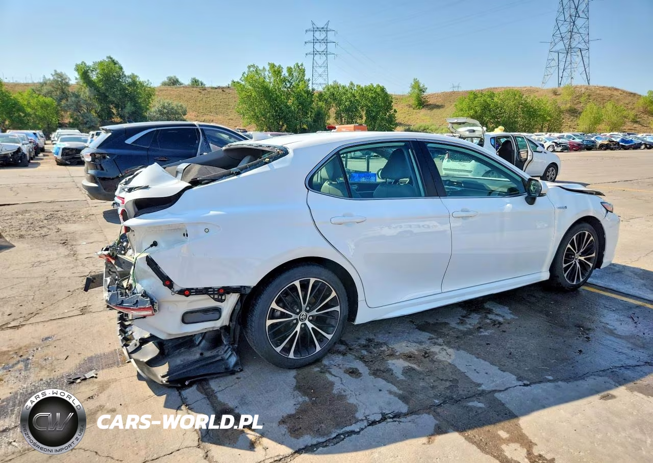 2020 Toyota Camry Se VIN:4T1J31AK5LU535366 - 3