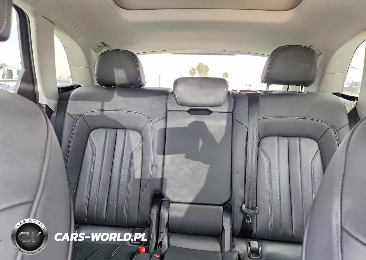 2021 Audi Q5 Premium VIN:WA1AAAFY4M2118383 - 10