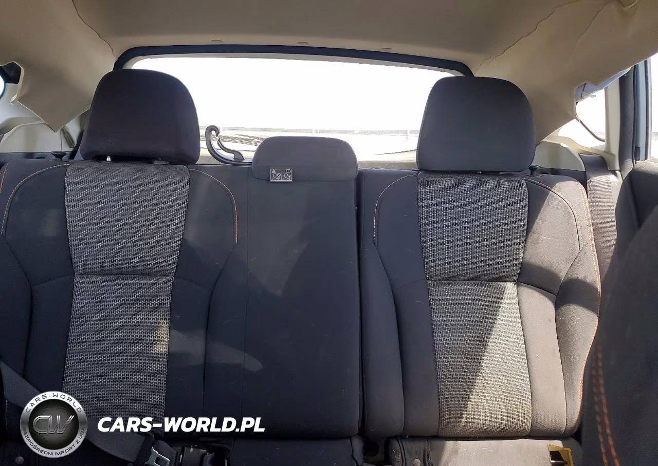 2018 Subaru Crosstrek Premium VIN:JF2GTABC7JH332928 - 10
