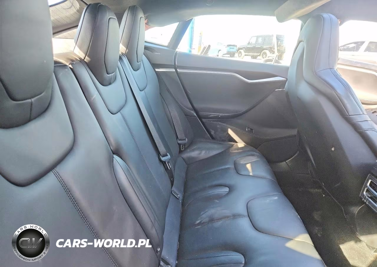 2015 Tesla Model S VIN:5YJSA1E25FF119128 - 10