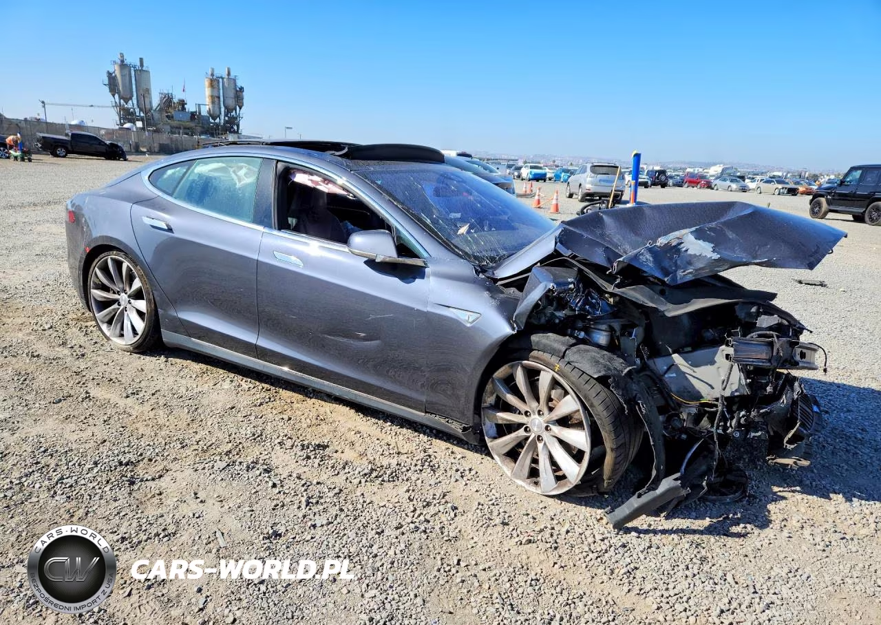 2015 Tesla Model S VIN:5YJSA1E25FF119128 - 4