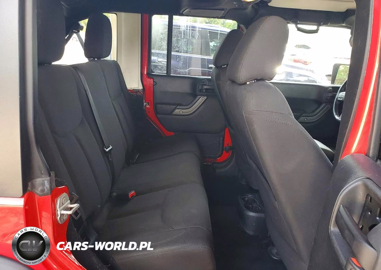 2016 Jeep Wrangler Unlimited Sport VIN:1C4BJWDG5GL327356 - 10