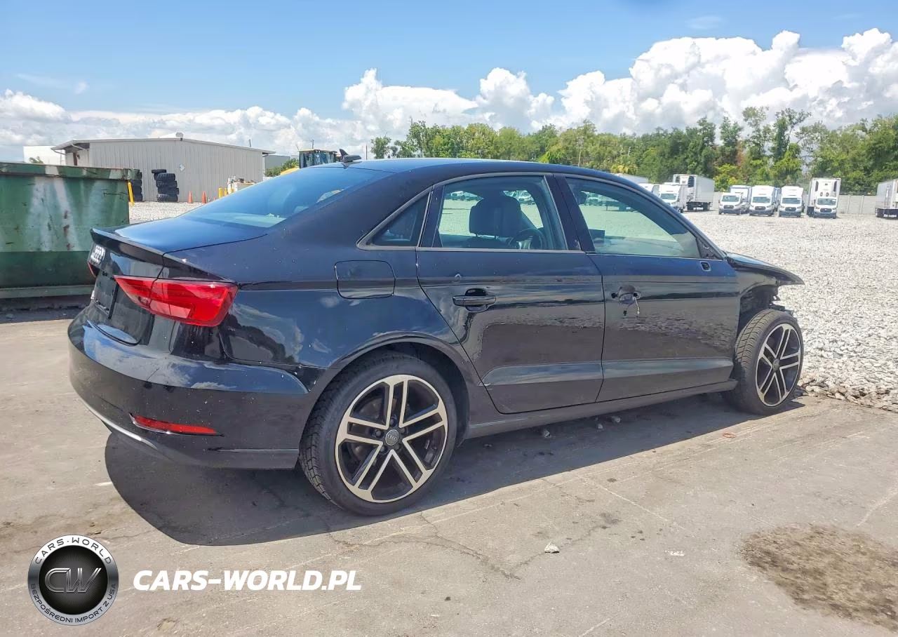 2018 Audi A3 Premium VIN:WAUAUGFF6J1006830 - 3