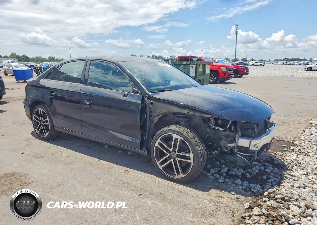 2018 Audi A3 Premium VIN:WAUAUGFF6J1006830 - 4