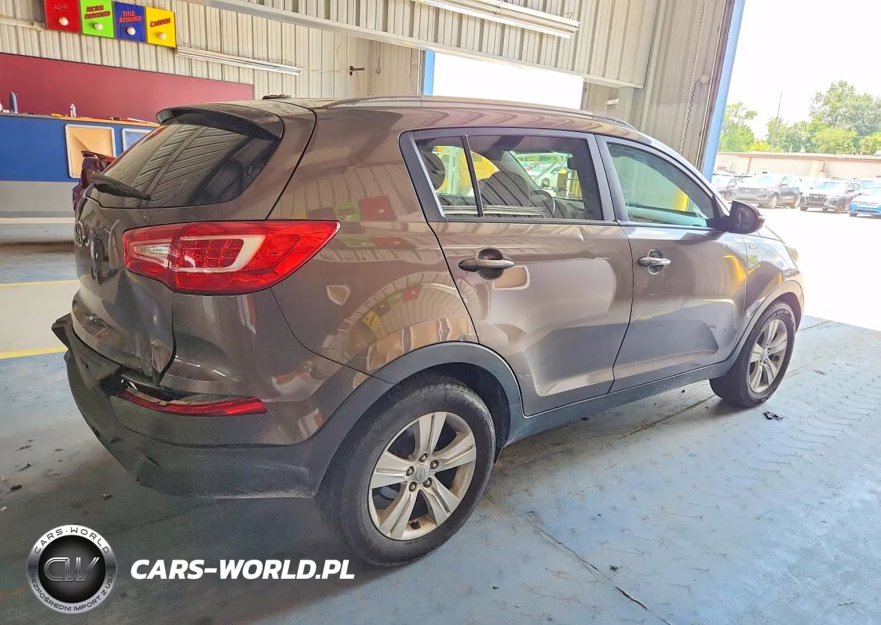 2011 Kia Sportage Lx VIN:KNDPBCA2XB7052773 - 3