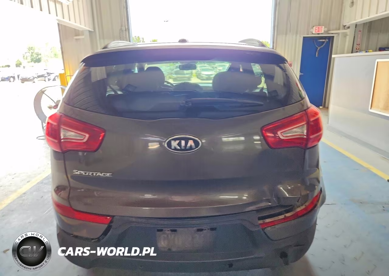 2011 Kia Sportage Lx VIN:KNDPBCA2XB7052773 - 6