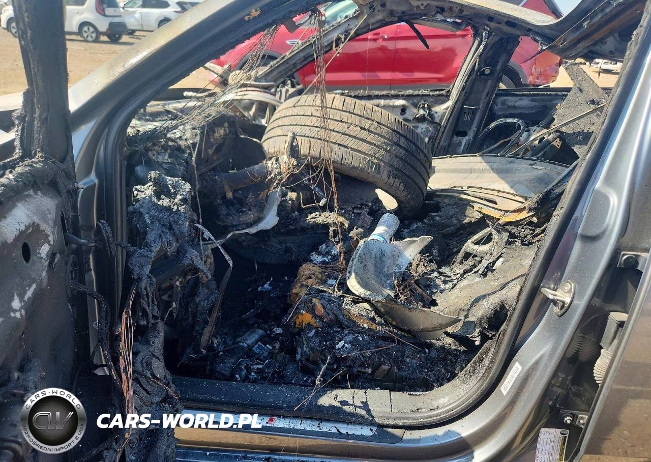 2018 Audi A4 Premium Plus VIN:WAUPNAF41JA204119 - 7
