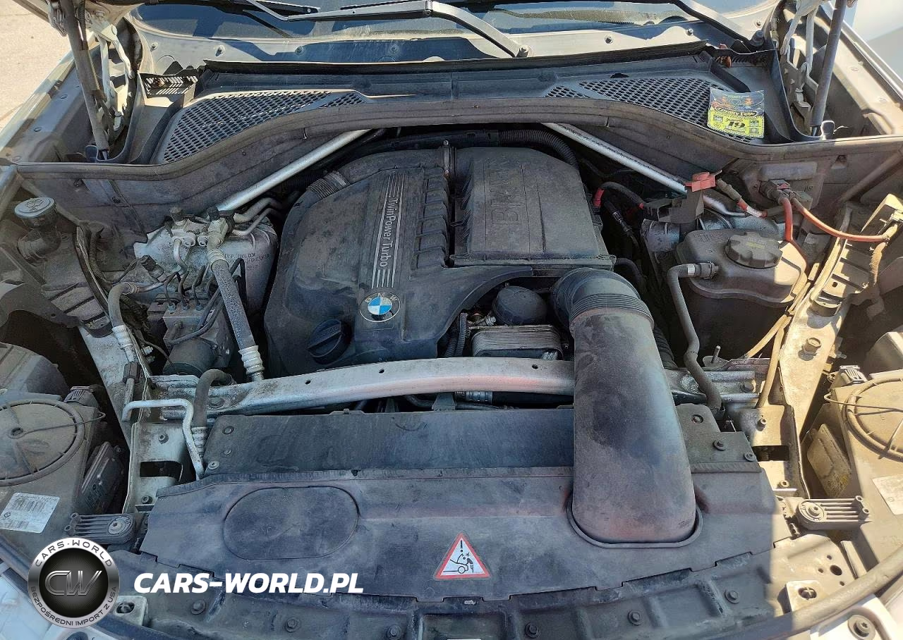 2015 BMW X5 xDrive35I VIN:5UXKR0C53F0K63063 - 11