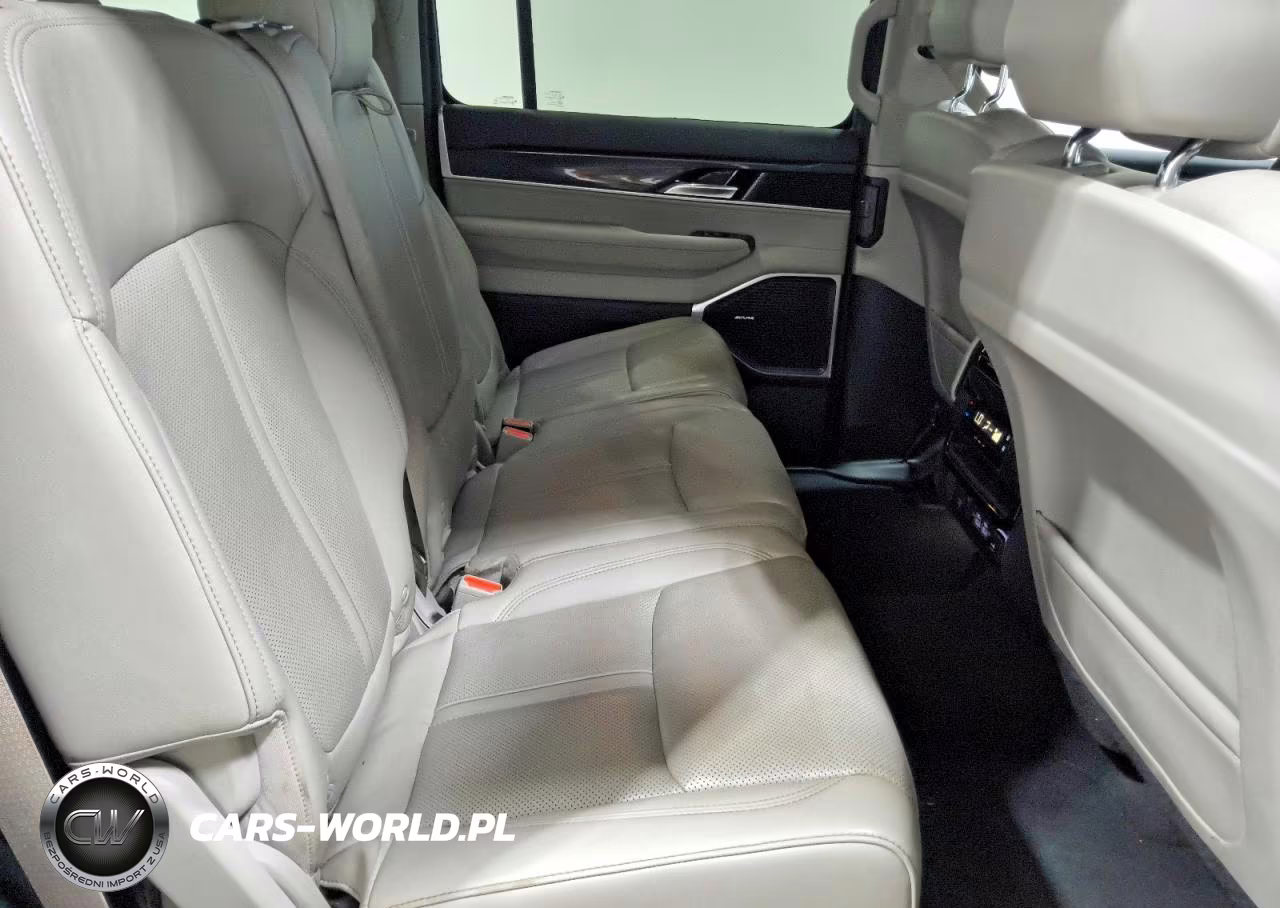 2022 Jeep Wagoneer Series I VIN:1C4SJVATXNS184256 - 11