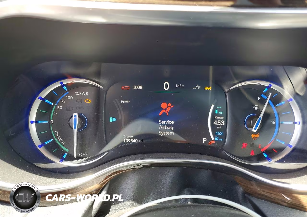 2022 Chrysler Pacifica Hybrid Pinnacle VIN:2C4RC1N70NR209956 - 9