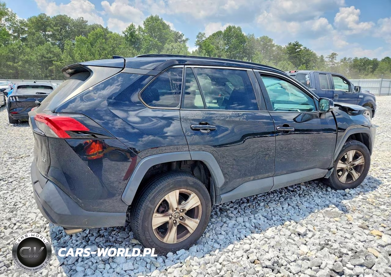 2021 Toyota Rav4 Xle VIN:2T3W1RFV8MC139391 - 3