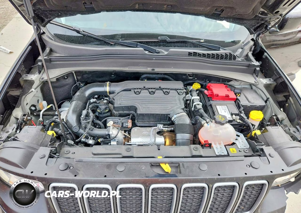 2023 Jeep Renegade Latitude VIN:ZACNJDB19PPP36047 - 11