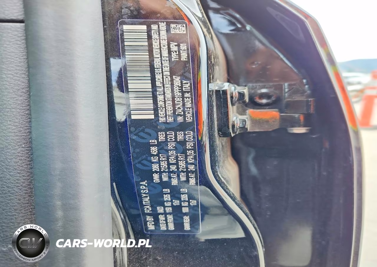 2023 Jeep Renegade Latitude VIN:ZACNJDB19PPP36047 - 12