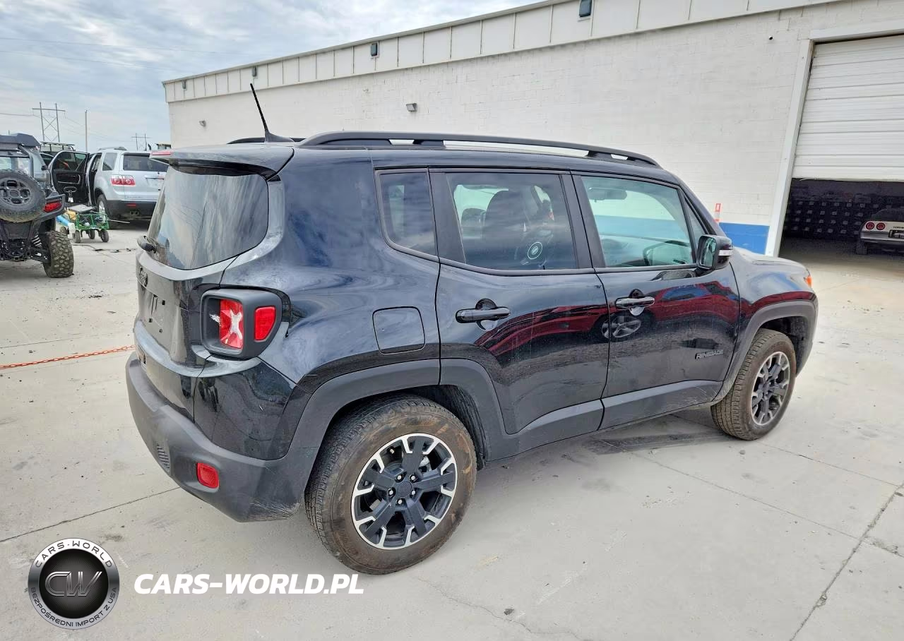 2023 Jeep Renegade Latitude VIN:ZACNJDB19PPP36047 - 3