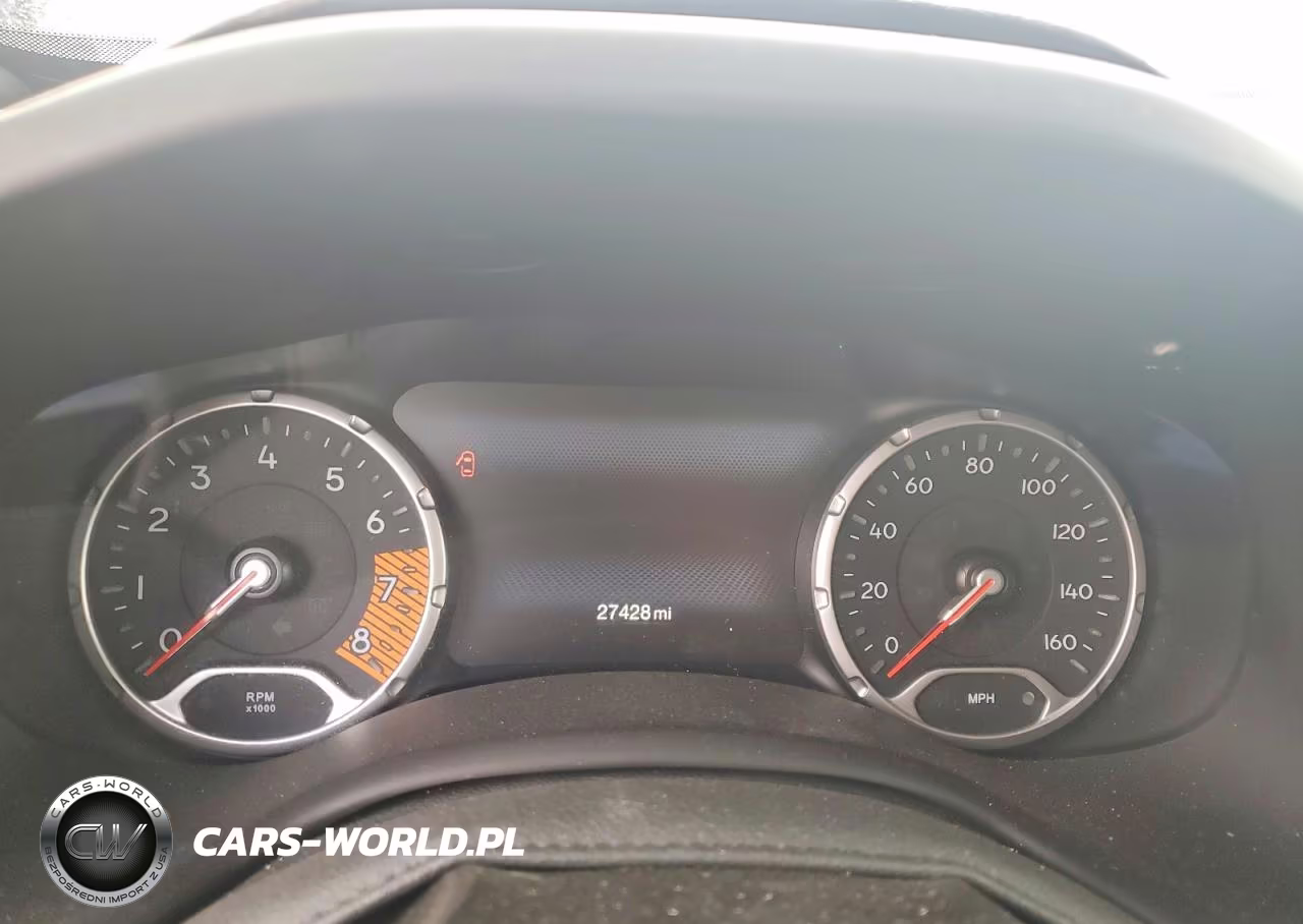 2023 Jeep Renegade Latitude VIN:ZACNJDB19PPP36047 - 9