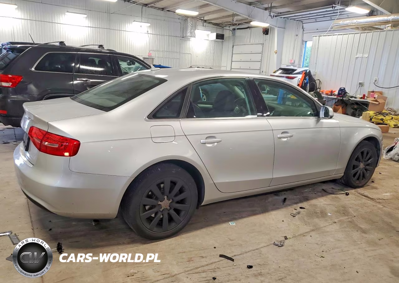 2013 Audi A4 Premium VIN:WAUBFAFLXDN011768 - 3
