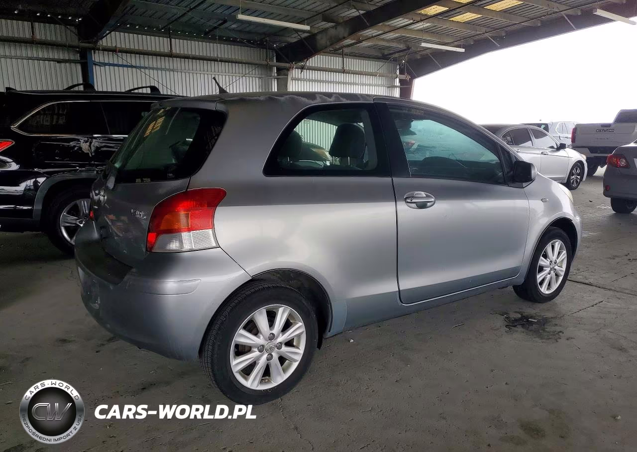 2011 Toyota Yaris Base VIN:JTDJT4K36B5337014 - 3